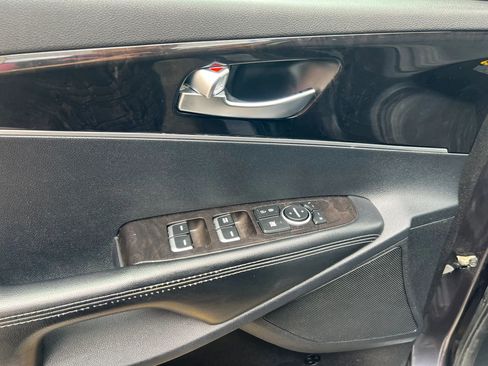 Used 2016 Kia Sorento LX image 13