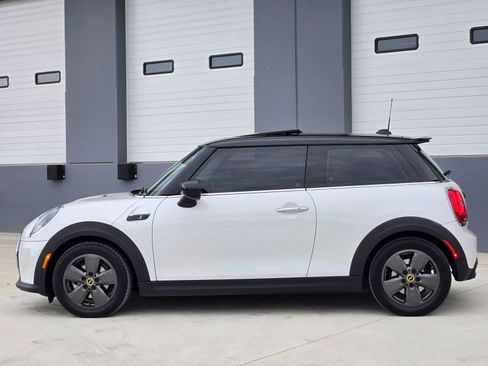 Used 2024 MINI Cooper SE image 6