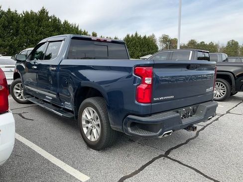 Used 2022 Chevrolet Silverado 1500 High Country w/ Technology Package image 4