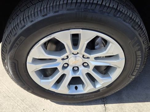 Used 2023 Chevrolet Silverado 1500 LTZ w/ Z71 Off-Road Package image 9