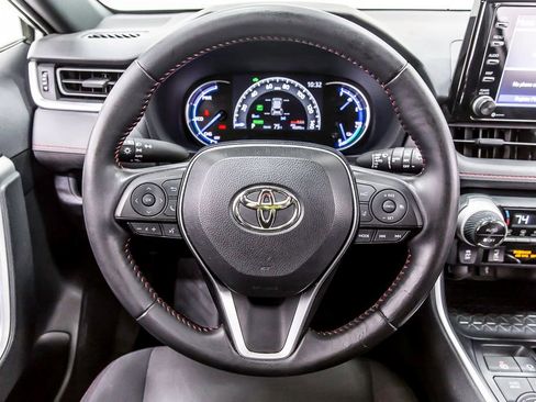 Used 2021 Toyota RAV4 SE w/ Weather & Moonroof Package image 21