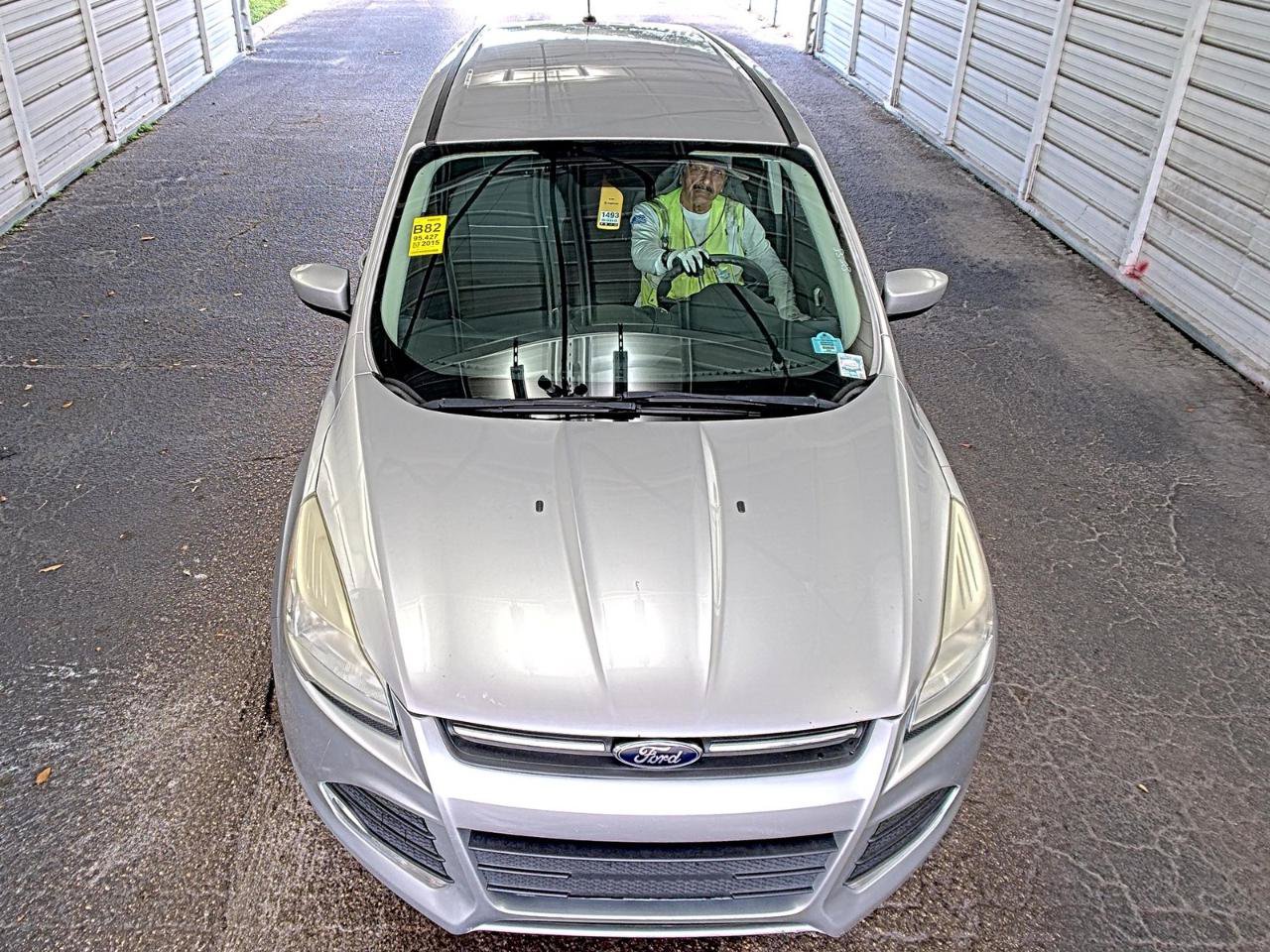 Used 2015 Ford Escape SE AWD/4WD image 2