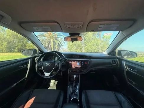 Used 2018 Toyota Corolla SE w/ Protection Package FWD image 15