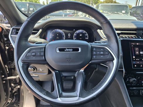 Certified 2022 Jeep Grand Cherokee Altitude AWD/4WD image 15