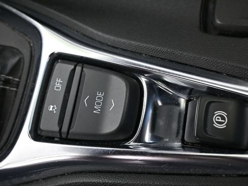 Used 2023 Chevrolet Camaro LT RWD image 30