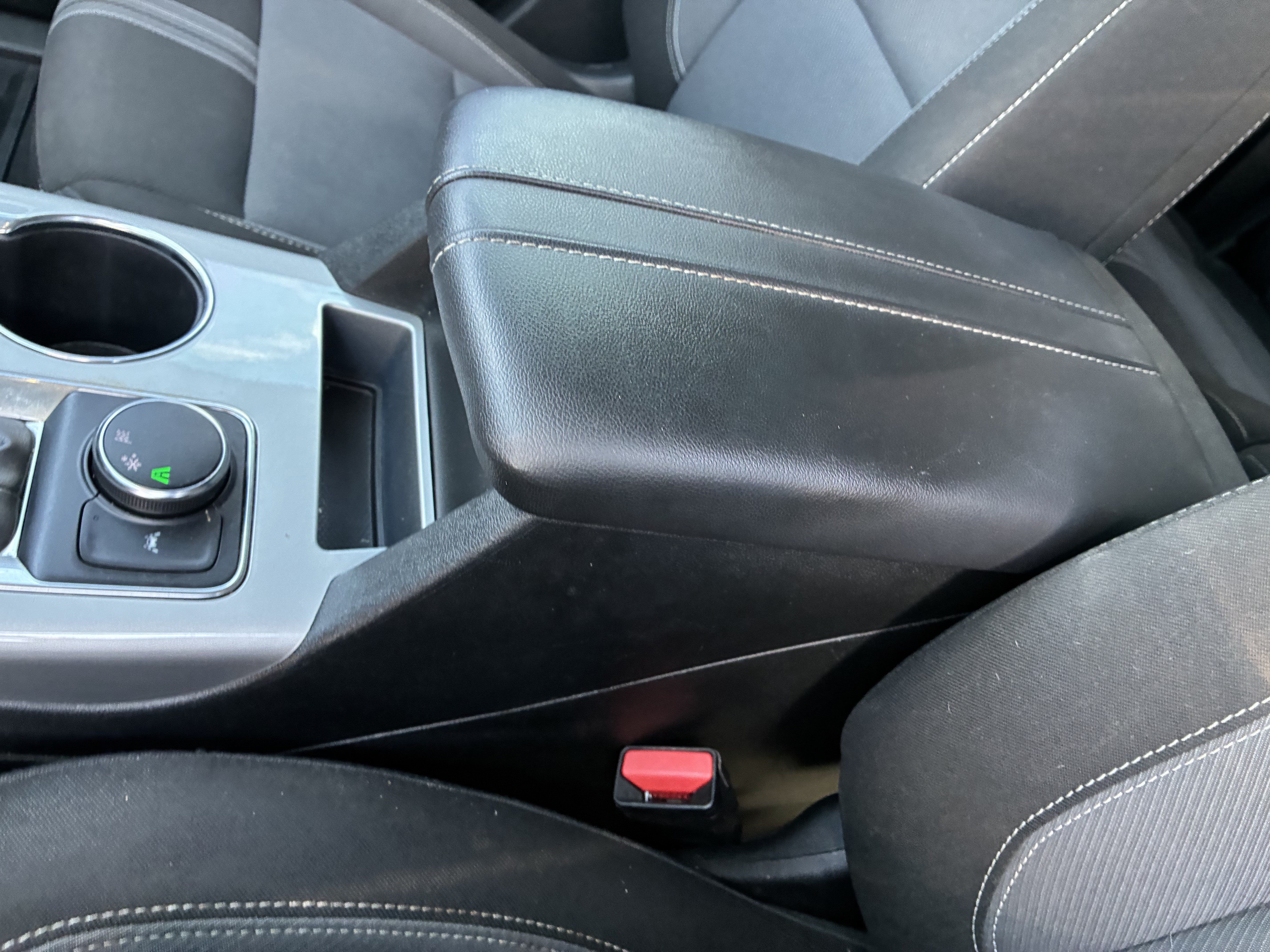 Used 2023 Chevrolet Blazer LT FWD image 33