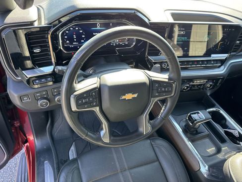 Used 2023 Chevrolet Silverado 1500 High Country w/ Technology Package image 18