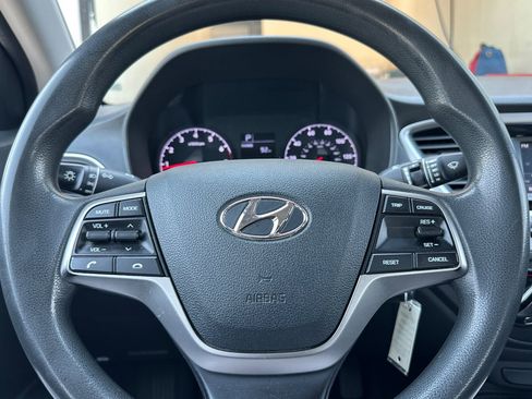 Used 2022 Hyundai Accent SE FWD image 21