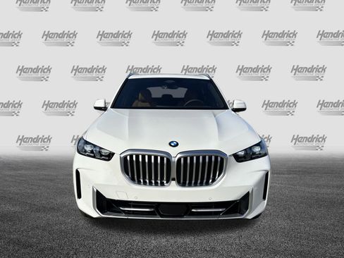 New 2026 BMW X5 sDrive40i image 3