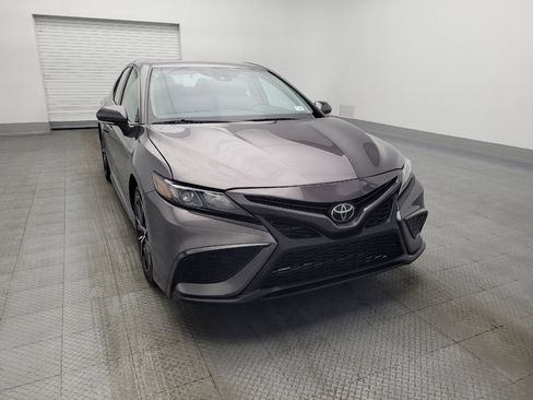 Used 2022 Toyota Camry SE image 14