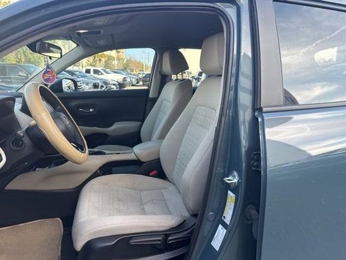 Used 2025 Honda HR-V LX image 11