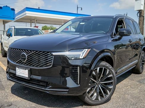 New 2026 Volvo XC90 B6 Plus w/ Protection Package image 2