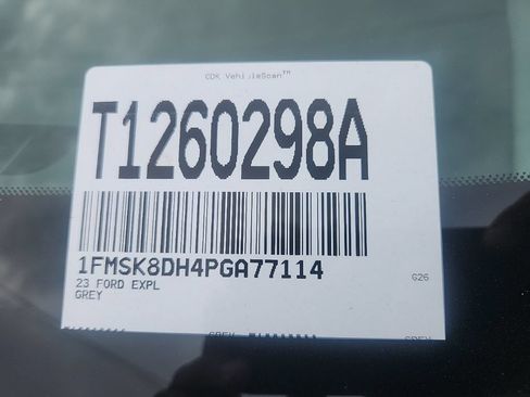Used 2023 Ford Explorer XLT w/ Equipment Group 202A AWD/4WD image 5