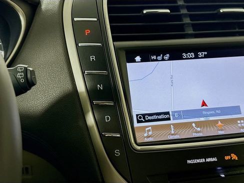 Used 2018 Lincoln MKX Reserve w/ Lincoln MKX Climate Package image 18