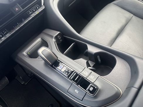 Certified 2023 Toyota Crown AWD/4WD image 28
