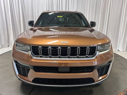 New 2026 Jeep Grand Cherokee L Limited AWD/4WD image 27