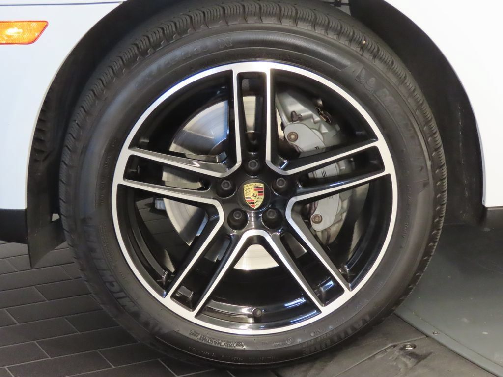 Used 2021 Porsche Macan S AWD/4WD image 11