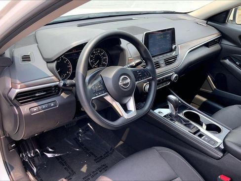 Used 2023 Nissan Altima 2.5 SV AWD/4WD image 18