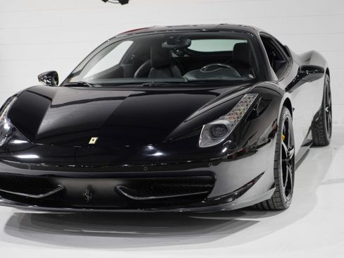 Used 2011 Ferrari 458 Italia Coupe RWD image 30