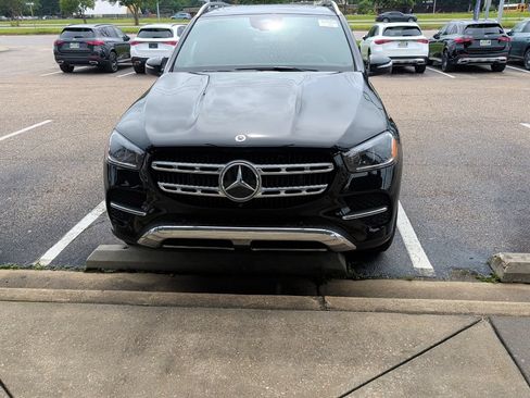 Used 2025 Mercedes-Benz GLE 350 4MATIC image 4