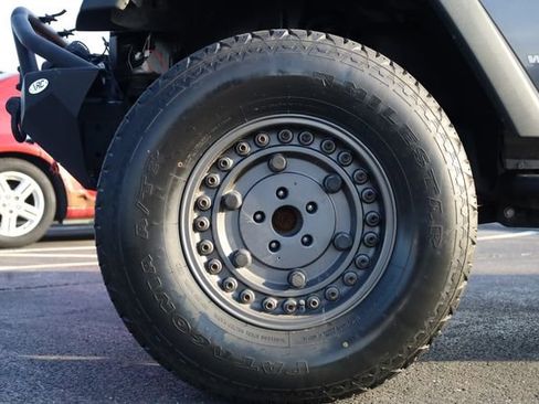 Used 2016 Jeep Wrangler Unlimited Sport image 8