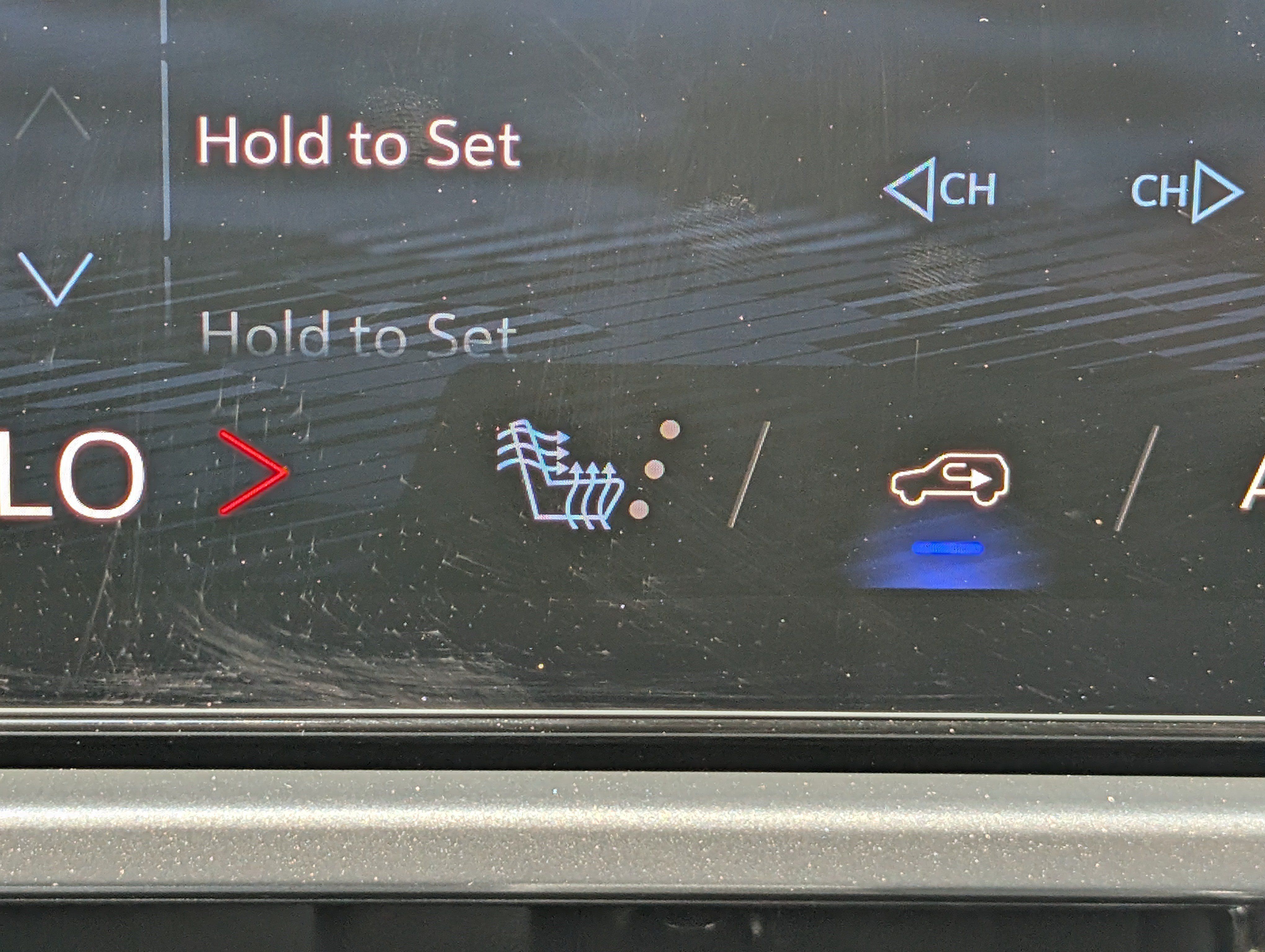 Used 2024 Chevrolet Equinox EV RS w/ LPO, Active Package FWD image 33