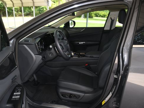 Used 2025 Lexus NX 250 FWD w/ Premium Package image 8