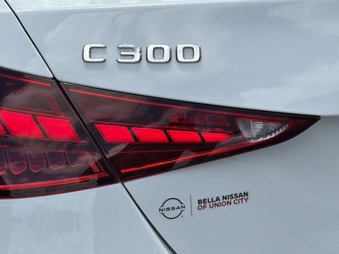 Used 2025 Mercedes-Benz C 300 Sedan image 5