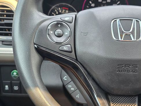 Used 2017 Honda HR-V EX image 19