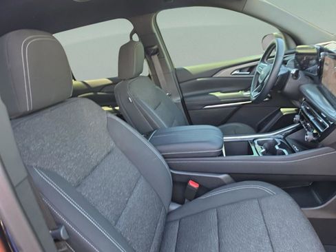 Used 2026 Chevrolet Traverse LT w/ Driver Confidence Package FWD image 29