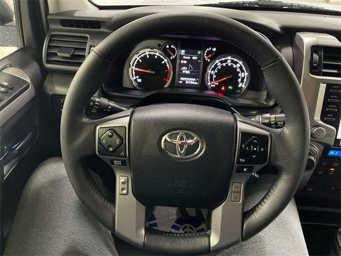Used 2022 Toyota 4Runner Limited image 14