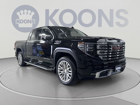 Used 2024 GMC Sierra 1500 Denali w/ Technology Package AWD/4WD image 2