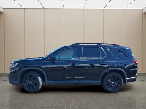 Used 2025 Honda Pilot Black Edition image 14