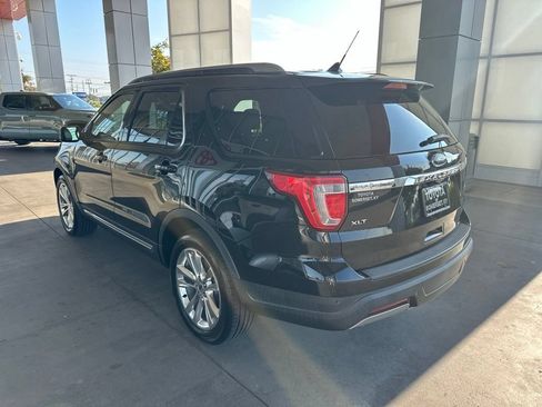 Used 2019 Ford Explorer XLT w/ Equipment Group 202A AWD/4WD image 5