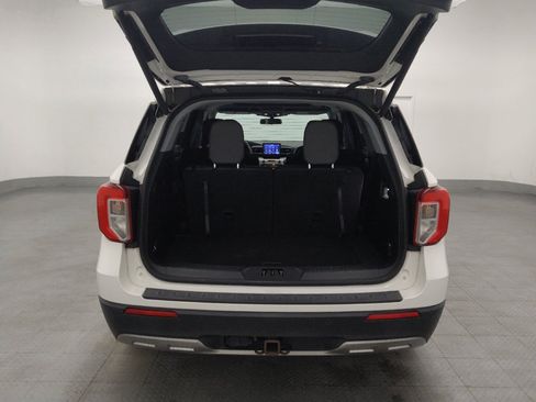 Used 2022 Ford Explorer XLT w/ Equipment Group 202A RWD image 29