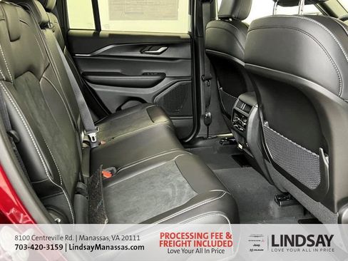 New 2025 Jeep Grand Cherokee Altitude image 16