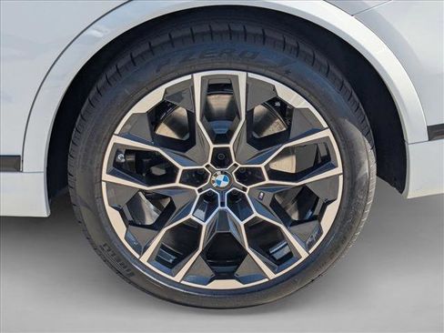 New 2026 BMW X7 M60i image 10