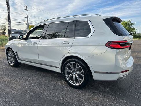Used 2023 BMW X7 xDrive40i AWD/4WD image 4