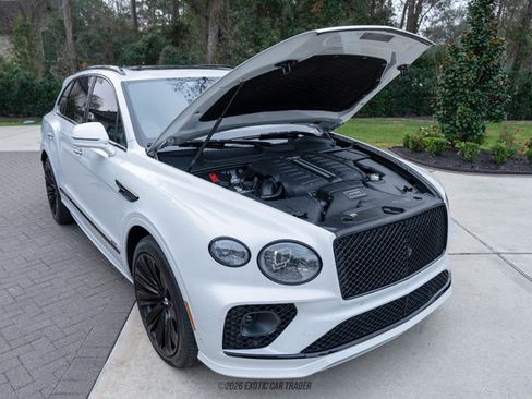 Used 2022 Bentley Bentayga Speed image 17