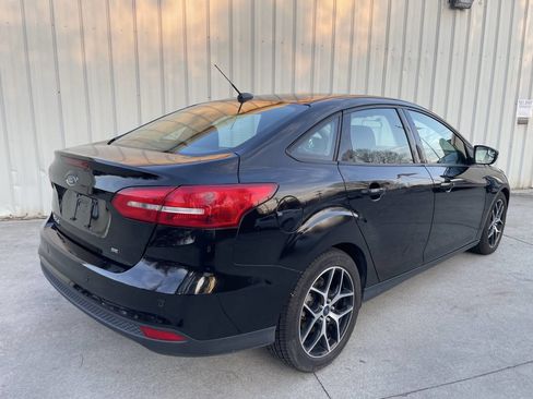 Used 2018 Ford Focus SEL image 3