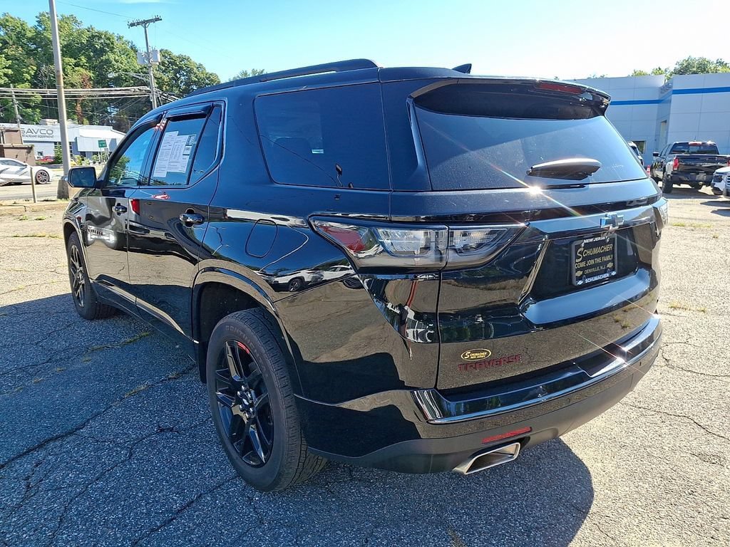Used 2021 Chevrolet Traverse Premier w/ Redline Edition AWD/4WD image 5