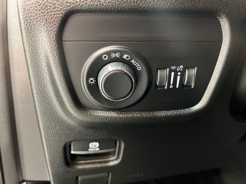 Used 2022 Jeep Grand Cherokee Altitude image 17