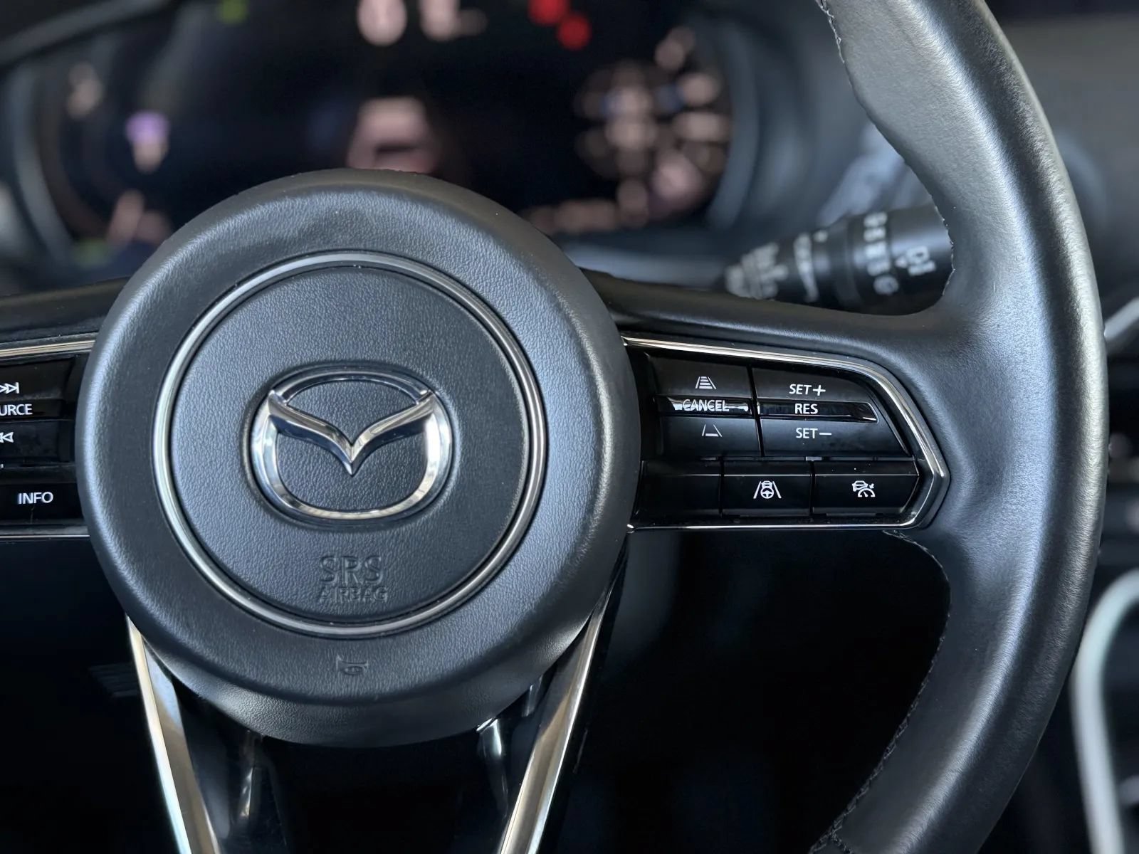 Used 2025 MAZDA CX-70 Plug-In Hybrid w/ Premium Pkg AWD/4WD image 23