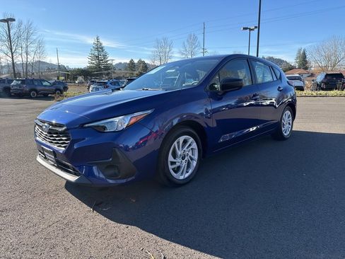 Used 2025 Subaru Impreza 2.0i image 3