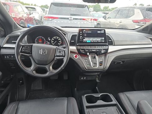 Used 2025 Honda Odyssey Sport-L image 4