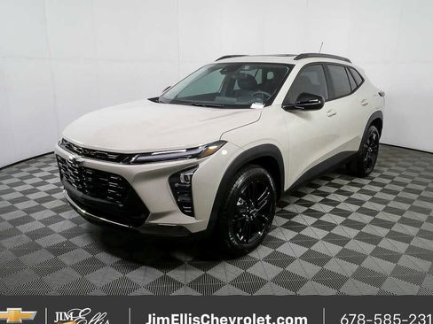 New 2026 Chevrolet Trax ACTIV w/ Sunroof Package image 25