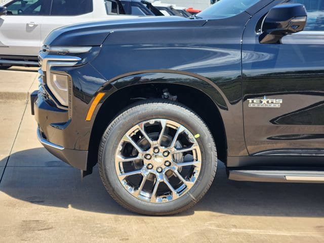 New 2026 Chevrolet Suburban LT w/ Comfort Package AWD/4WD image 9
