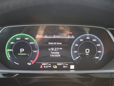 Used 2019 Audi e-tron Premium Plus image 17