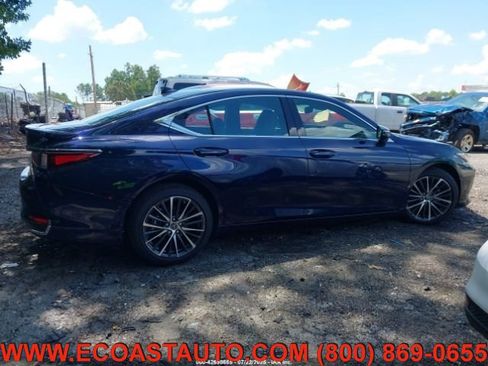 Used 2025 Lexus ES 300h w/ Premium Package image 6