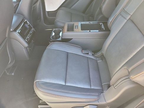 New 2025 Lincoln Aviator Black Label AWD/4WD image 18